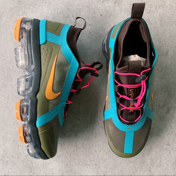 Nike Shoes - Women’s Nike Air Vapormax 2019 Utility